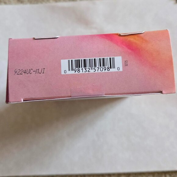 BARE MINERALS Must Haves All Over Face Color, Blush, Finishing Powder & Gloss - Picture 7 of 14